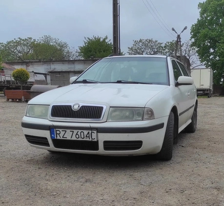 Skoda Octavia cena 8000 przebieg: 317000, rok produkcji 2005 z Rzeszów małe 29